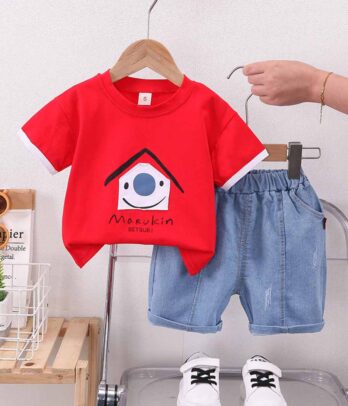 Set estival pour garçons composé de short en jean et T-shirt rouge imprimé