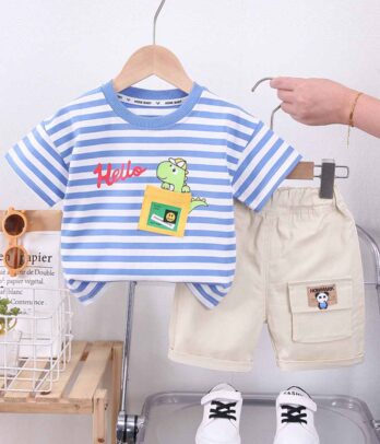 Ensemble décontracté de short en toile et T-shirt à rayures bleues