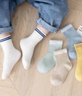 Lot de cinq chaussettes pour enfants