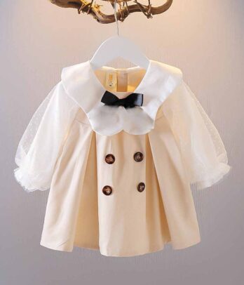 Robe beige style trench-coat à manches