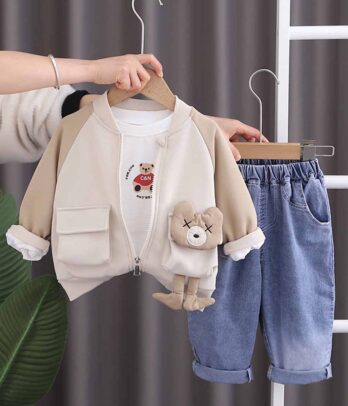 Ensemble de jean et cardigan à doudou dans la poche