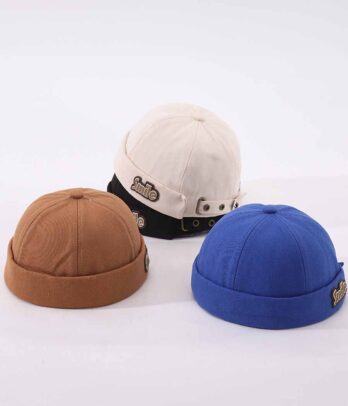 Casquette à visière courte