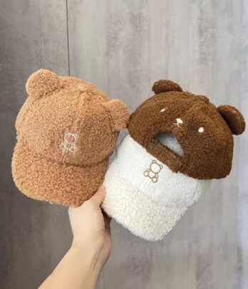 Chapeau en laine à visière pour enfants