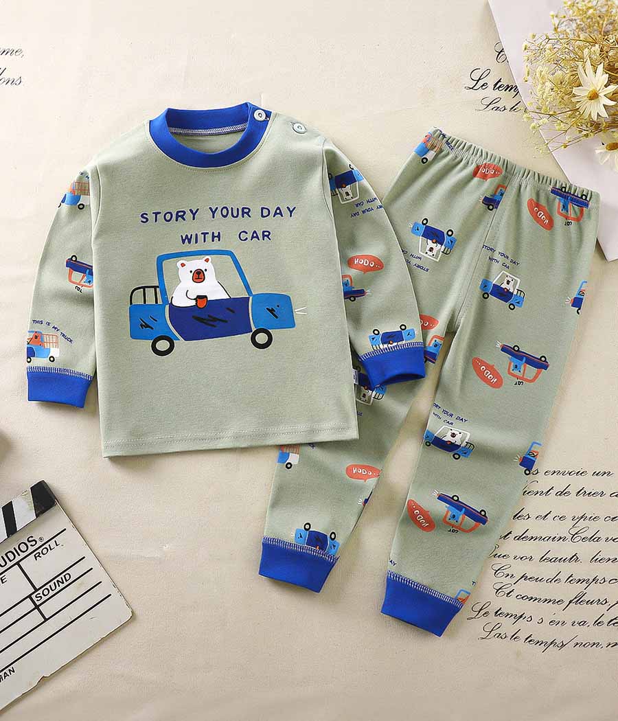 42433-01 Pyjama bleu et vert thème "véhicule" pour enfants – Image 1