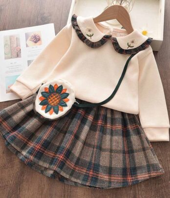 Ensemble de jupe à carreaux et pull blanc à col Claudine