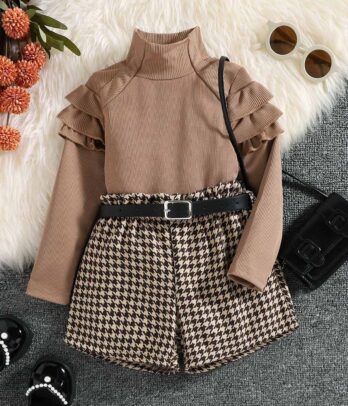 Ensemble de pull et short à carreaux avec ceinture