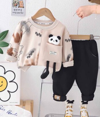 Combinaison de pull beige fun et pantalon noir pour garçons