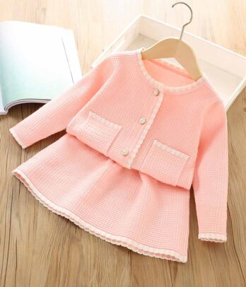 Jupe rose simple avec cardigan doux pour fillettes