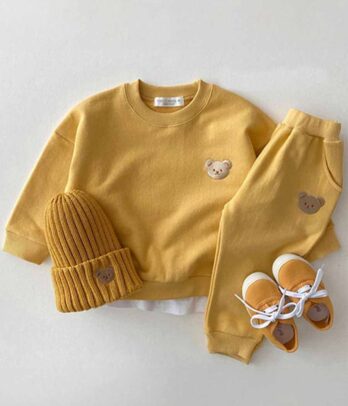 Ensemble de jogging jaune moutarde