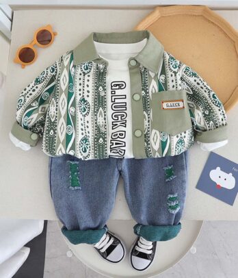 Ensemble de blouson vert à motifs composé de trois pièces