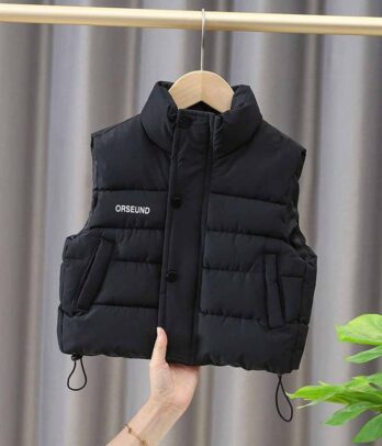 Veste sans manches noire pour enfant