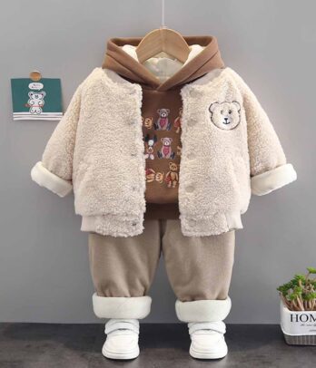 Ensemble hivernal en laine composé de 3 pièces