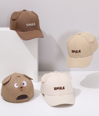 Casquette "SMILE" à visage d'ourson
