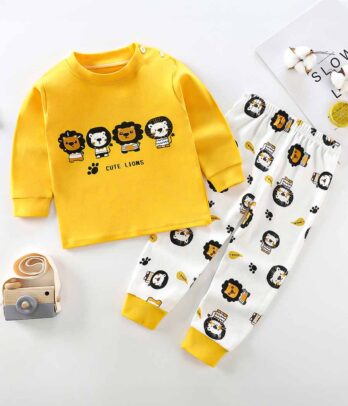 Ensemble de pyjama "lions" de couleur jaune