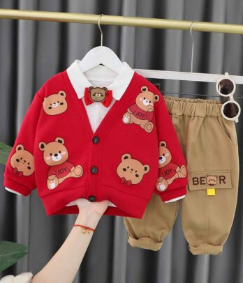 Ensemble de pantalon beige, chemise blanche et cardigan rouge pour garçons
