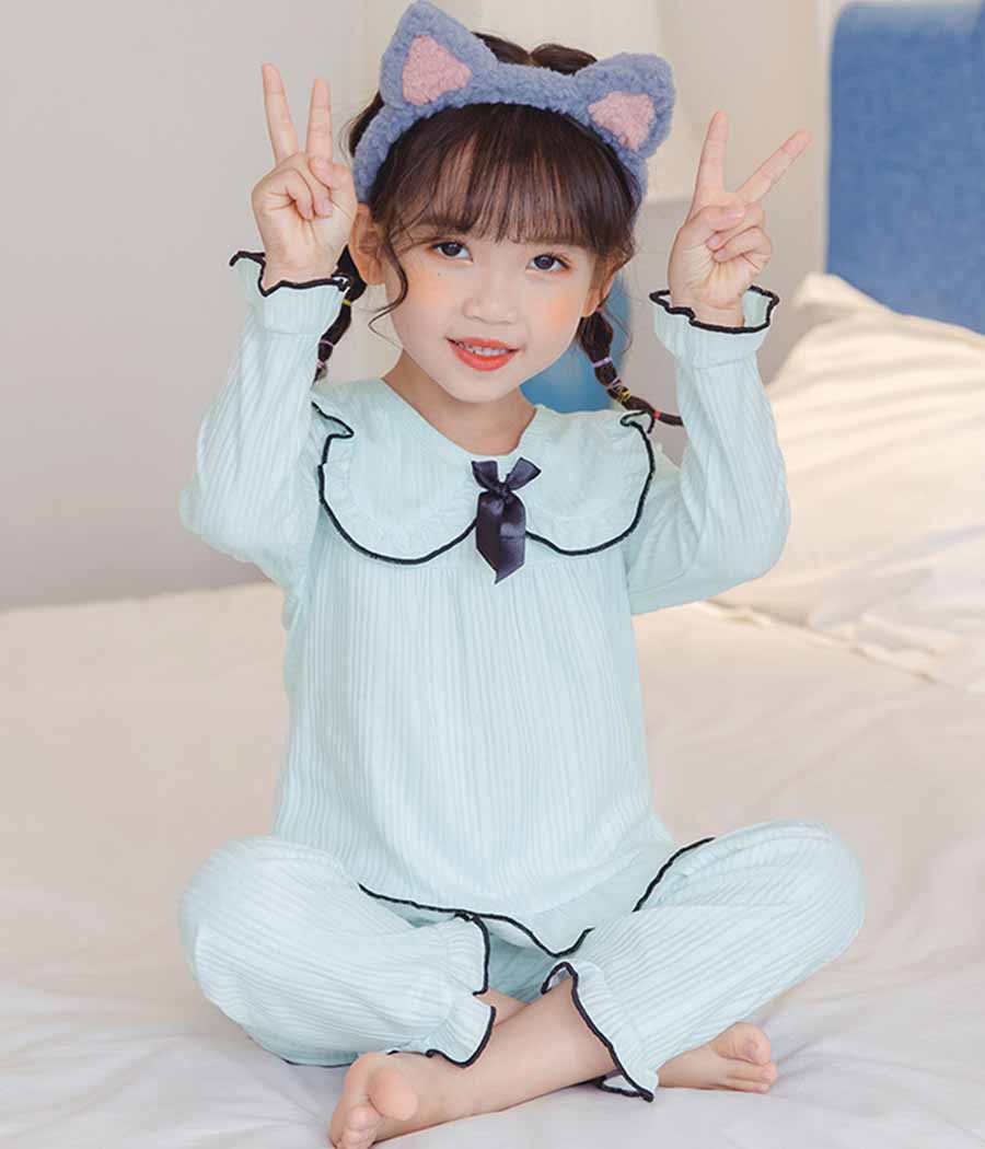 69965-01 Pyjama doux de couleur vert pastel pour filles – Image 1