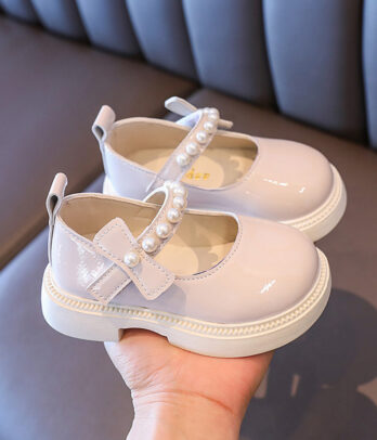 Ballerine blanc cassé avec perle blanche
