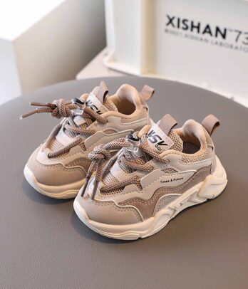 Chaussures de sport style coréen de couleur beige