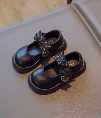 Chaussure noir en cuir à noeud