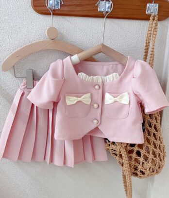 Ensemble classique pour fillettes