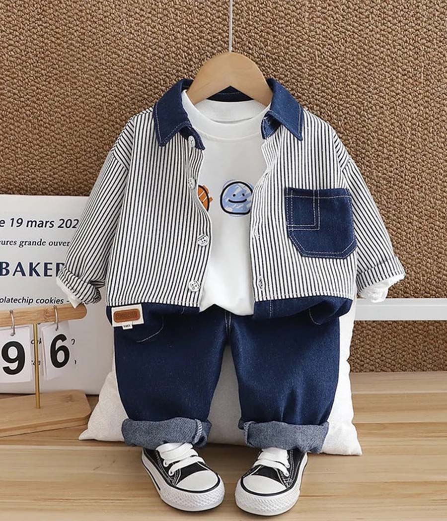 23D24875-F459-4F92-80EE-0188F84510FC Set de trois pièces en jean pour garçon – Image 1