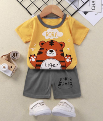 Pyjama "Tiger" composé de T-shirt jaune et short gris