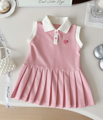 Robe de Tennis rose clair à jupon plissée