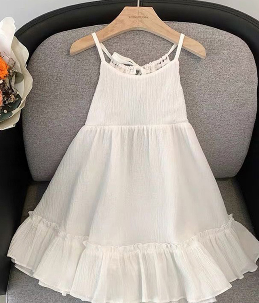 Group 45 Robe blanche d’été avec ouverture dans le dos en dentelle – Image 1