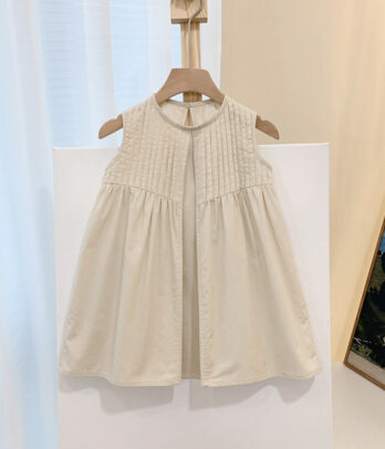 Robe d'été sans manches blanc cassé – Élégance et légèreté pour un été tout en douceur