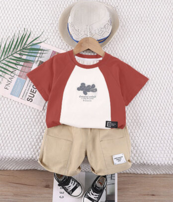 Ensemble de T-shirt bicolore et short en toile beige