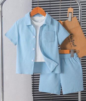 Ensemble de Short et chemise bleue