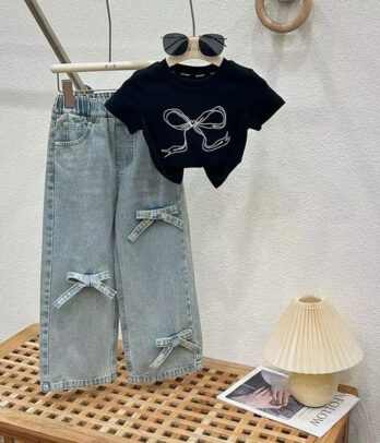 Baggy jean clair &  crop top noir imprimé
