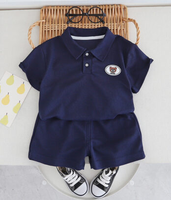 Ensemble polo avec short de couleur bleu nuit