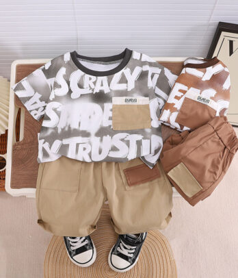 T-shirt imprimé avec bermuda en toile beige