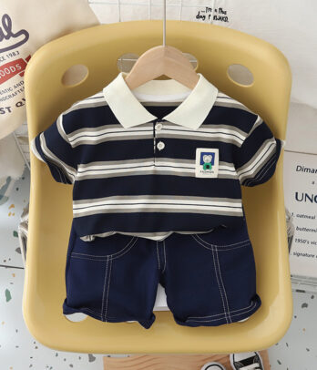 Set polo rayé & short en jean : l'élégance décontractée