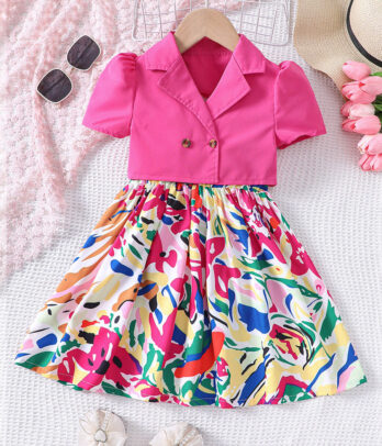 Ensemble de robe colorée avec petite veste rose classique