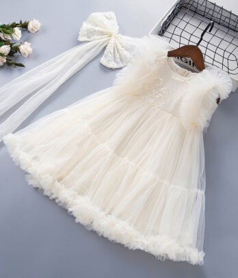 Robe en tulle légère de cérémonies avec noeud pour cheveux