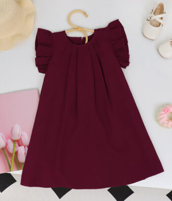 Robe estivale de couleur bordeau adéquate pour les occasions spéciales