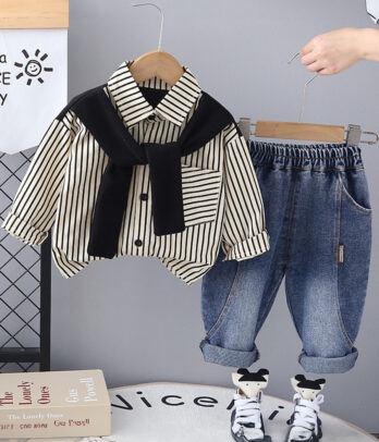 Ensemble pour garçon chemise rayée et jean décontractés pour petits citadins
