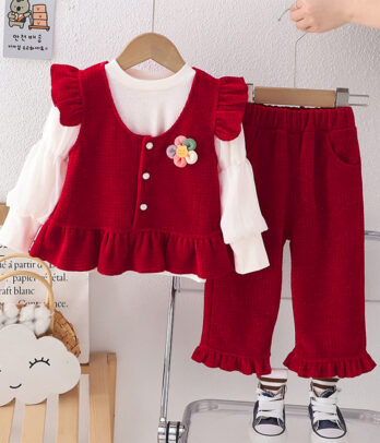 Une tenue adorable pour les petites filles coquettes, parfaite pour briller lors des sorties ou des occasions spéciales.
