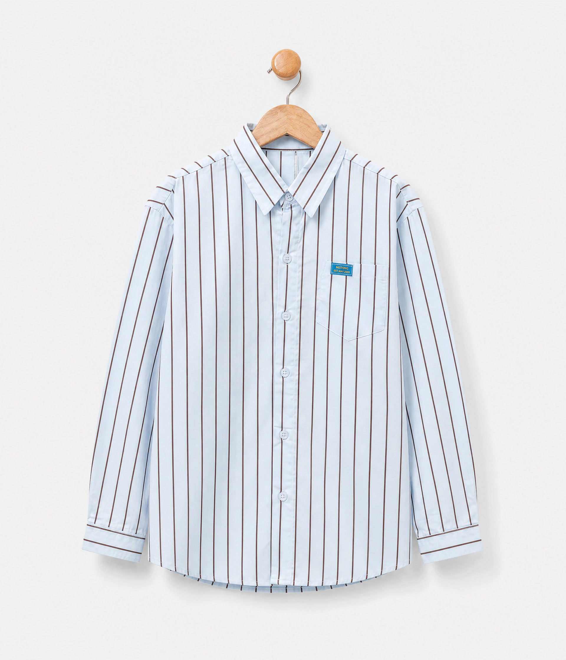 98149 Chemise rayée garçon – Élégance décontractée et fraîcheur estivale – Image 1