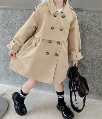 Trench Classique Petite Élégante – Pour les jours de vent avec style et distinction
