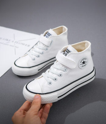 Chuck taylor blanches à scratch