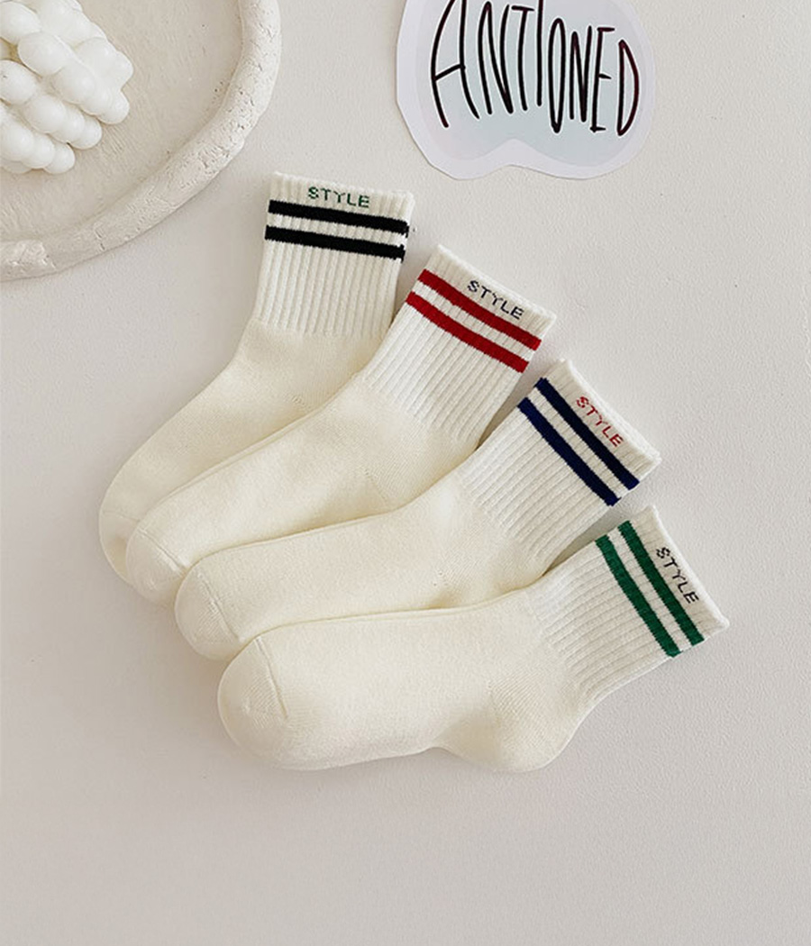 Group 93 Lot de 4 paires de chaussettes style sport – Image 1