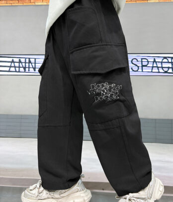 Pantalon cargo noir garçon – Tendance streetwear et praticité assurée
