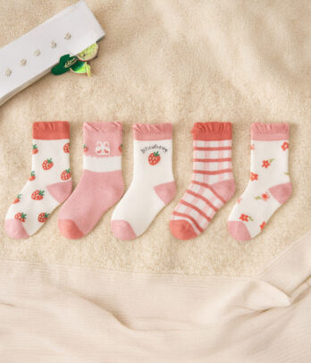 Lot de 5 paires de chaussettes fille – Fraises, douceur et esprit gourmand