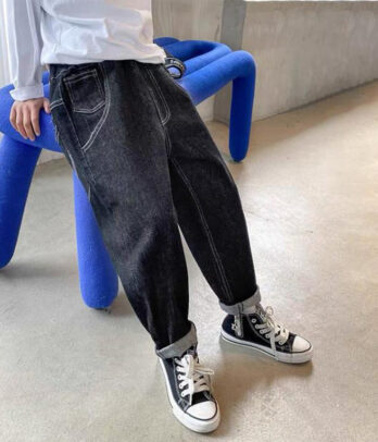 Jean Noir Oversize – Le denim casual pour un style affirmé dès le plus jeune âge