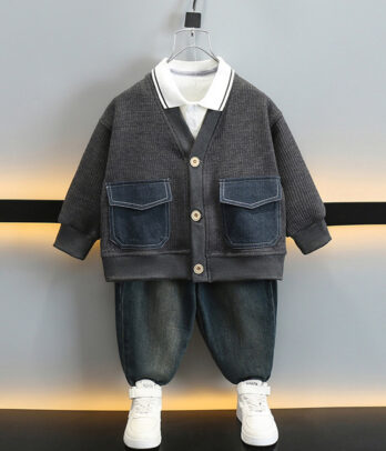 Ensemble garçon veste en maille et pantalon denim – Élégance pratique au quotidien