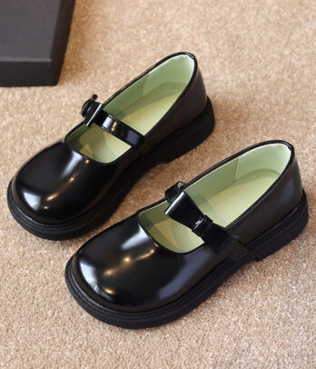 Chaussures classiques noire satinées à cratch