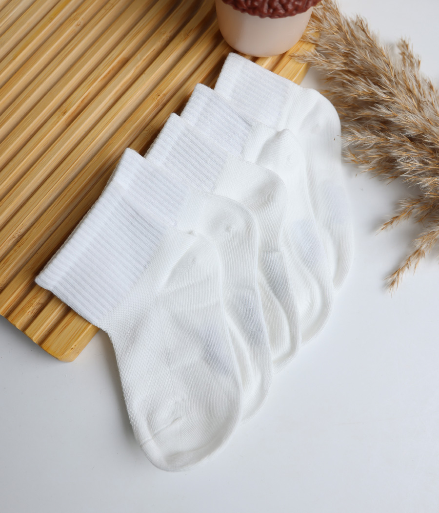 18196 Lot de 5 chaussettes blanches unies respirantes – Image 1